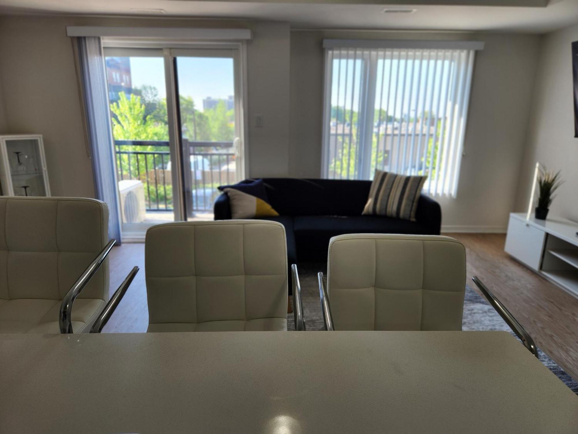 Modern Minimalist 2bedroom * Toronto