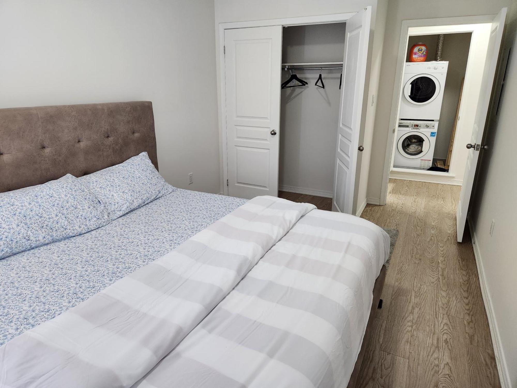 Modern Minimalist 2bedroom * Toronto