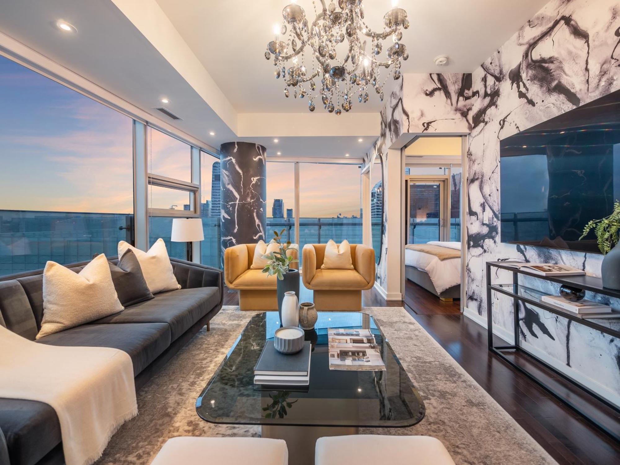 Luxury 2br Entertainment District Downtown Cn Tower View Balcony Pool & Hot Tub Apartment Toronto