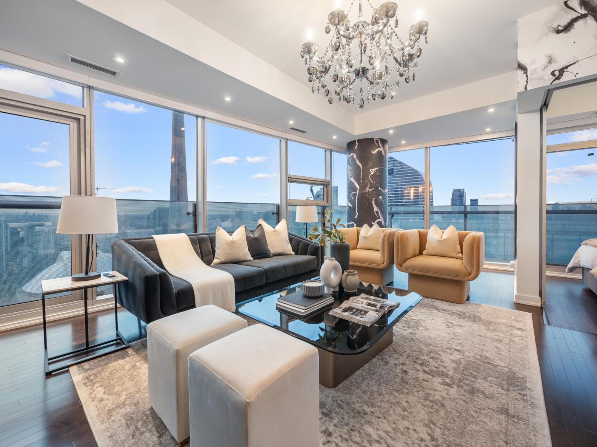 Luxury 2br Entertainment District Downtown Cn Tower View Balcony Pool & Hot Tub *