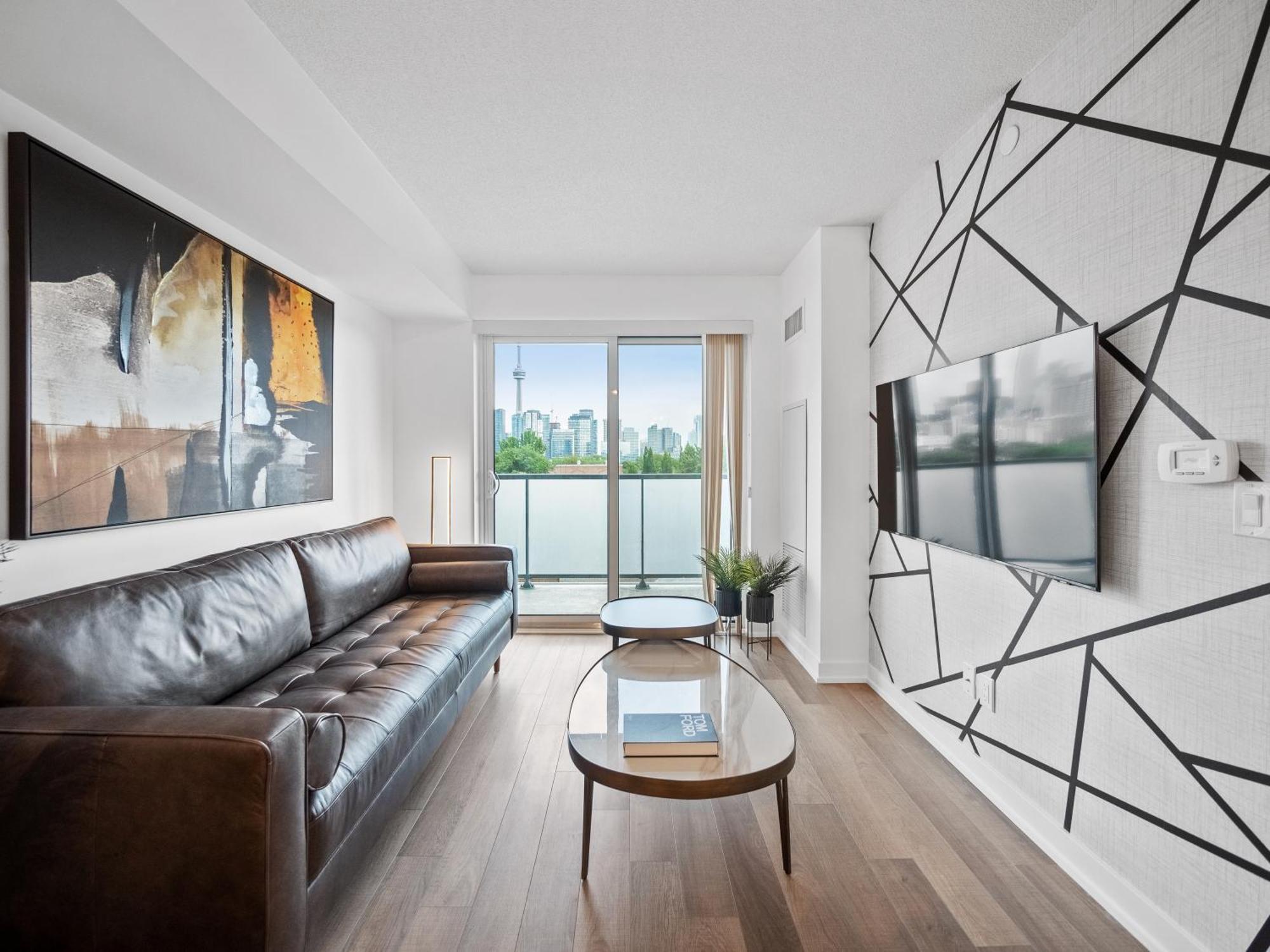 Sleek 1br & Office - Cn Tower, Skyline View Apartment *