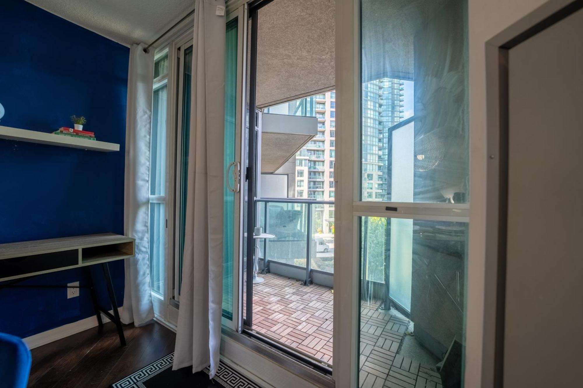 Fort York Apartment