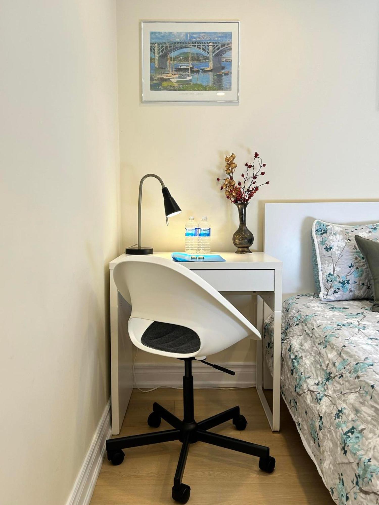 Homestay Brand New Lower With Exclusive Bathroom *