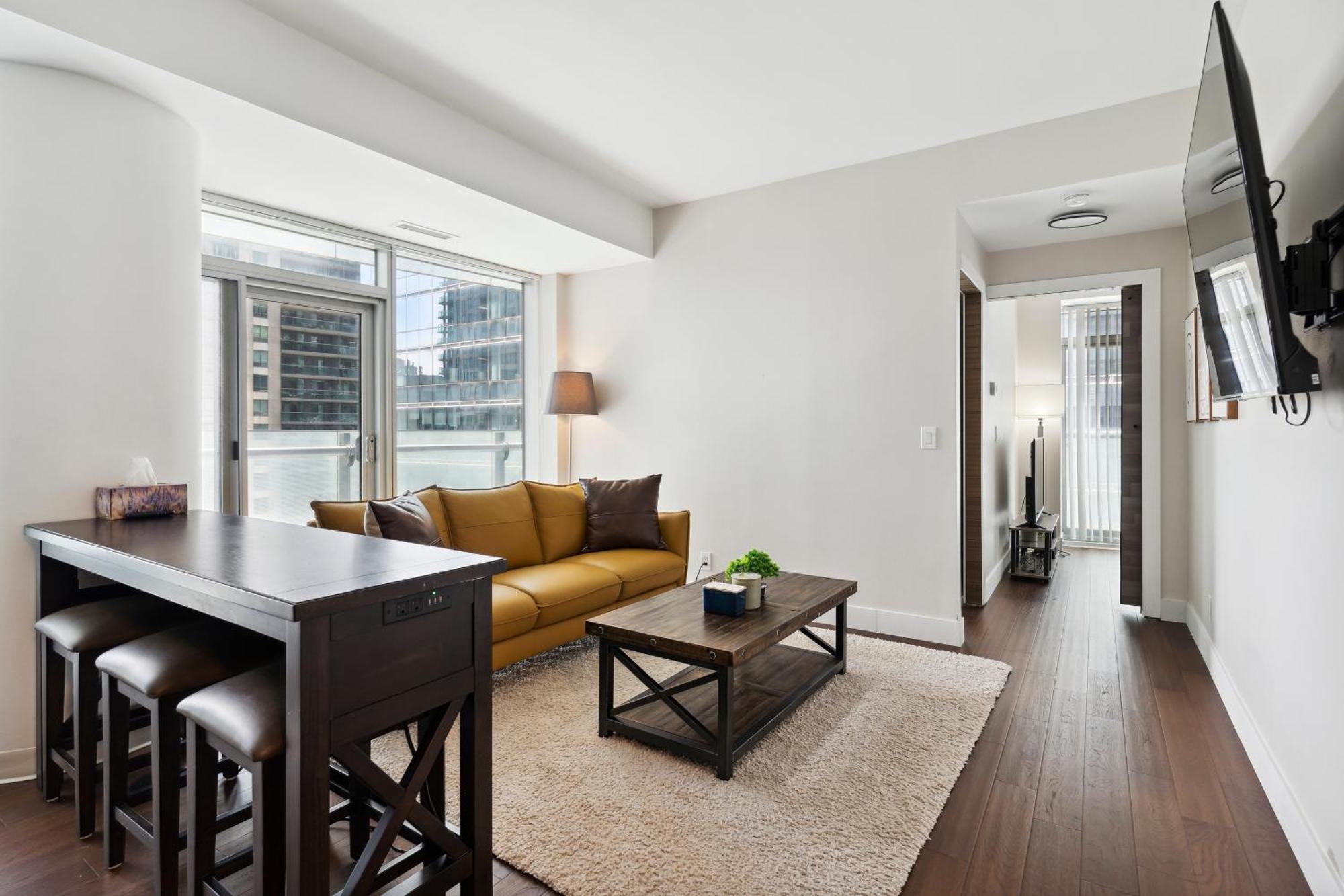 2bd Modern Steps From The Cn Tower * Toronto
