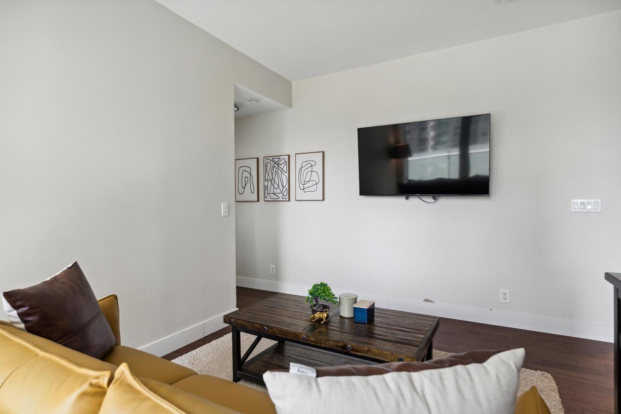 2bd Modern Steps From The Cn Tower Apartment Toronto