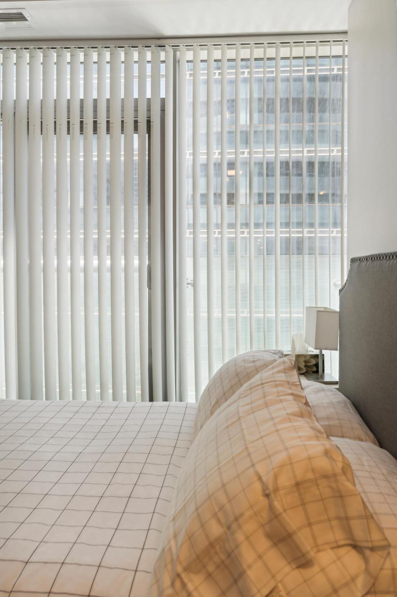 Apartment 2bd Modern Steps From The Cn Tower *