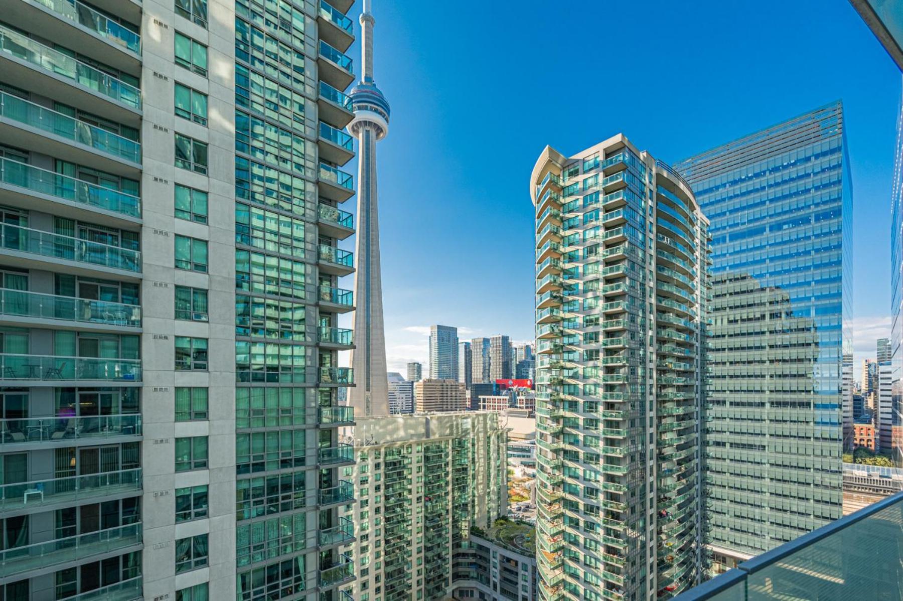 Apartment Downtown 4 *