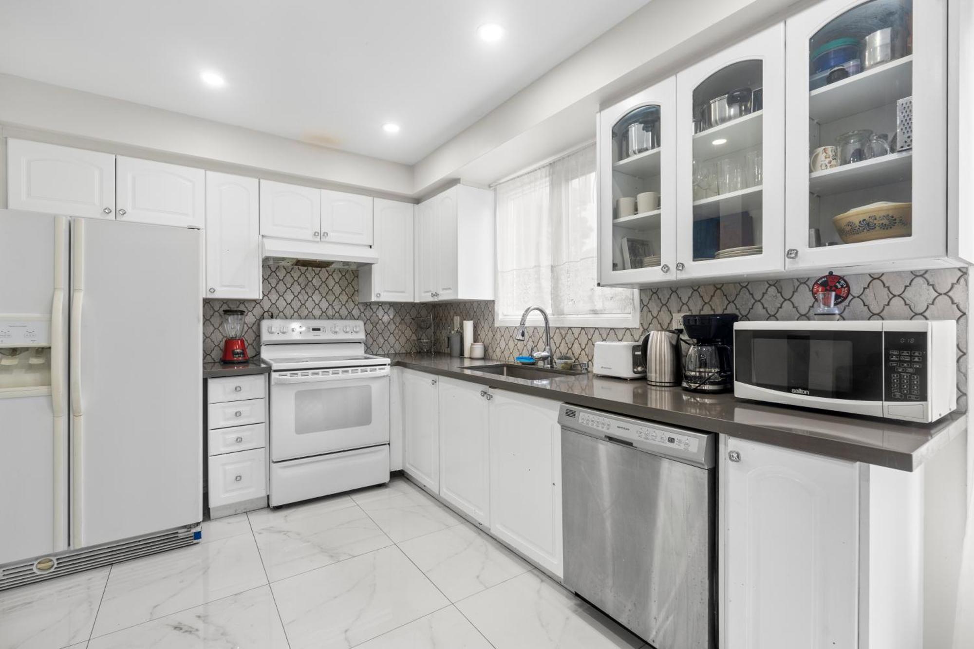 Rooming House In Scarborough By Globalstay *