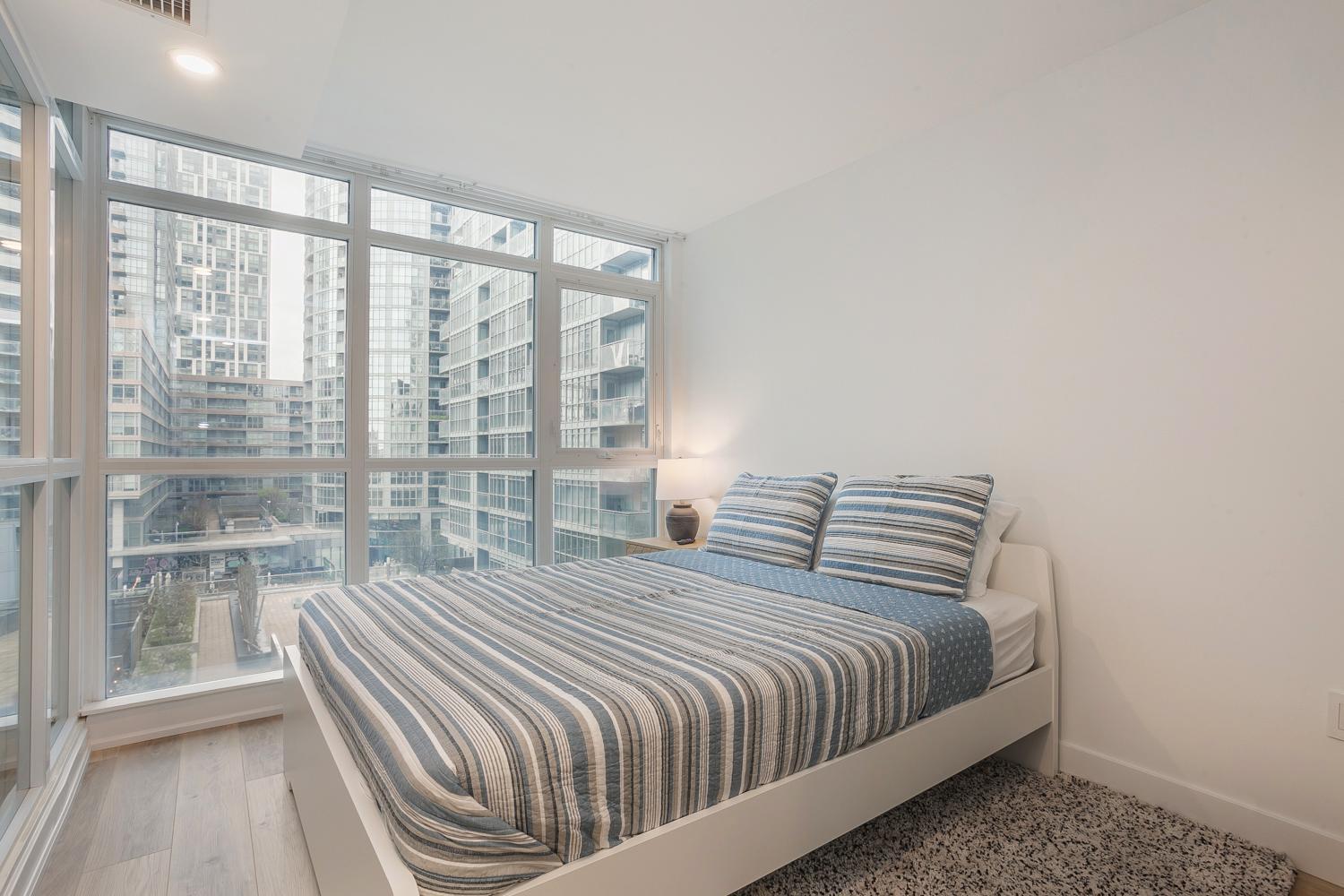 Apartment Cozy 2br Close To Cn Tower