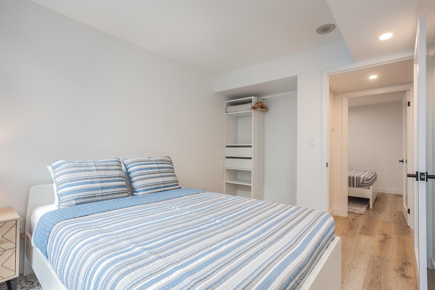 Cozy 2br Close To Cn Tower Apartment *