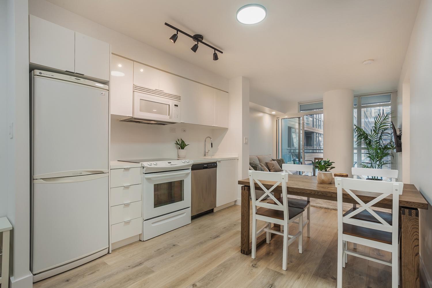 Cozy 2br Close To Cn Tower