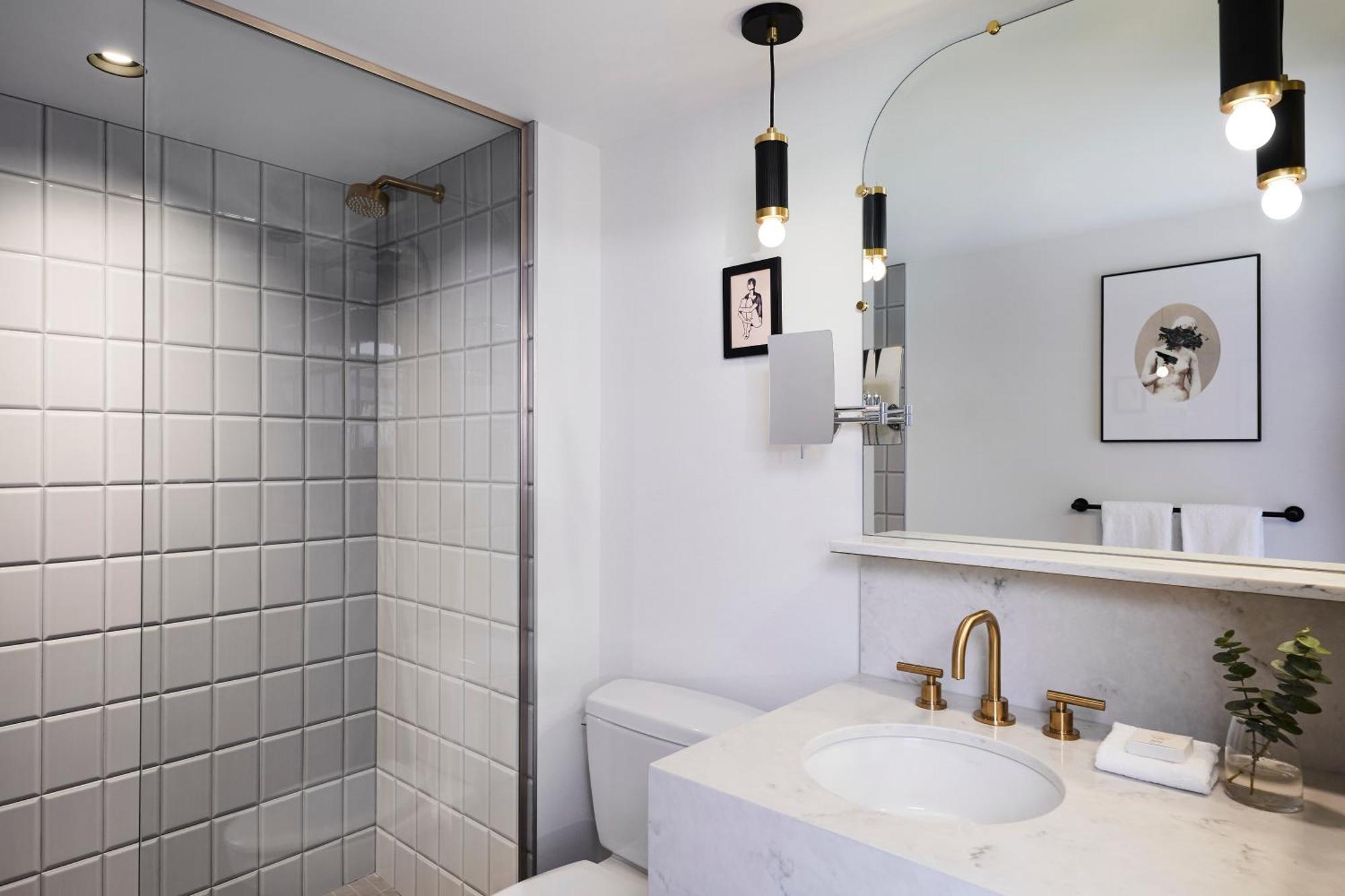 Hotel Kimpton Saint George By Ihg Toronto
