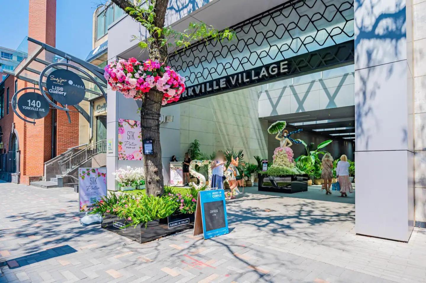 Yorkville Plaza Express Apartment