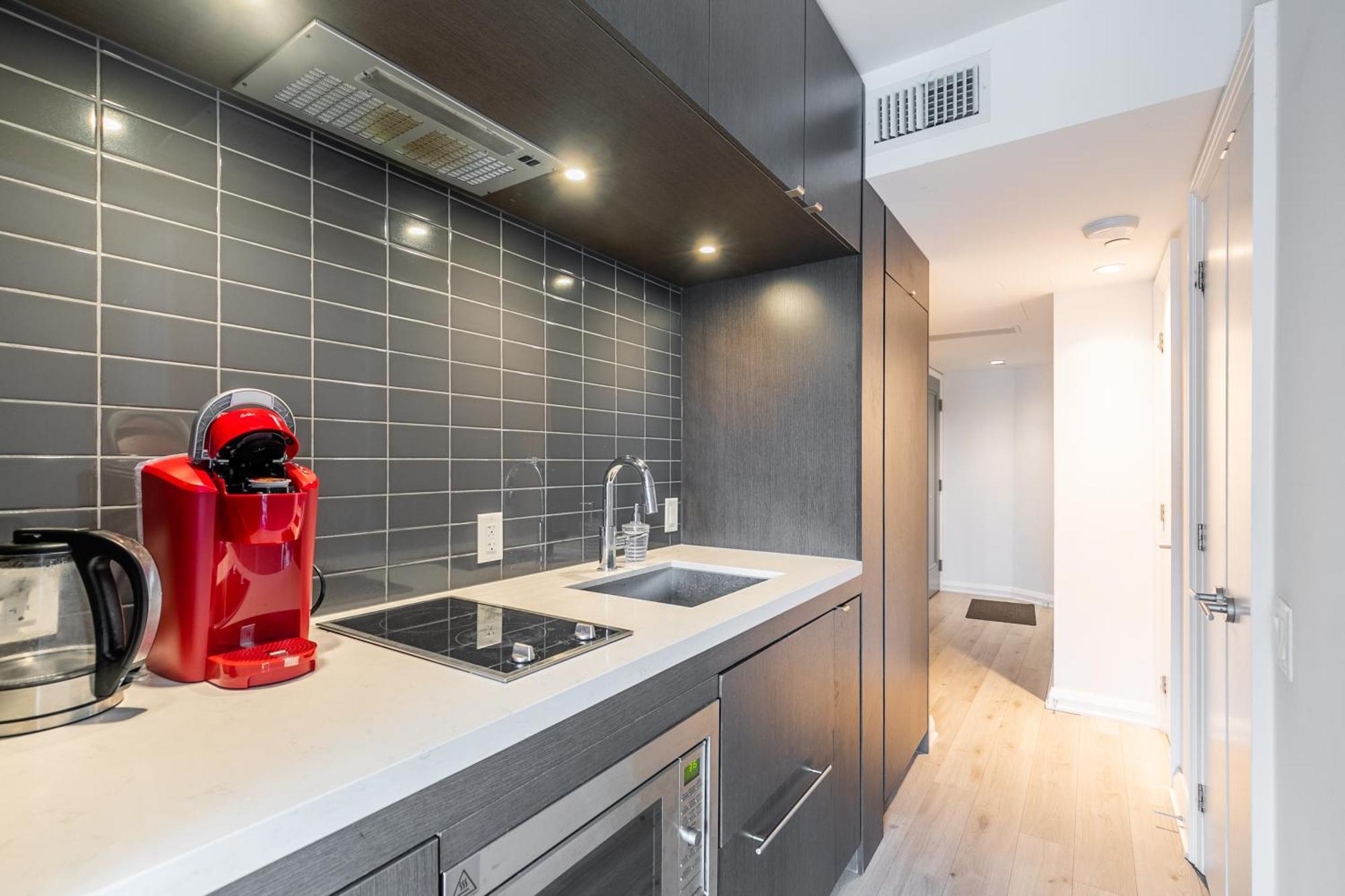 Apartment Yorkville Plaza Express