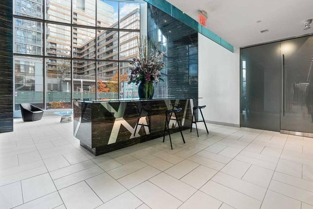Apartment Entertainment District 1 Bedroom Free Parking Dt Toronto