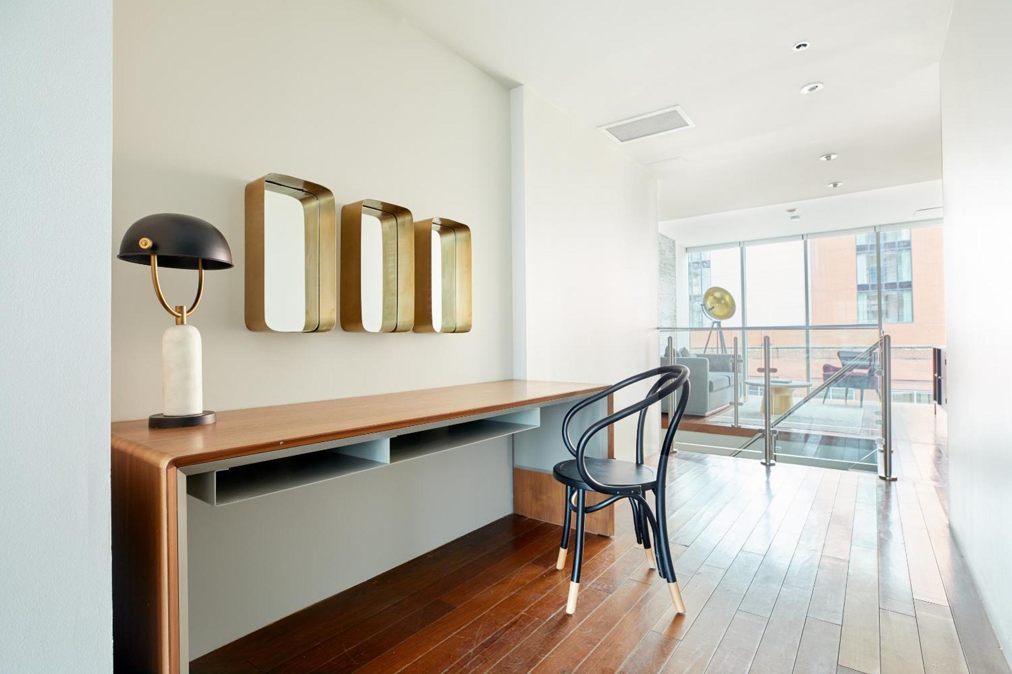 Hotel Sonder The Slate Toronto