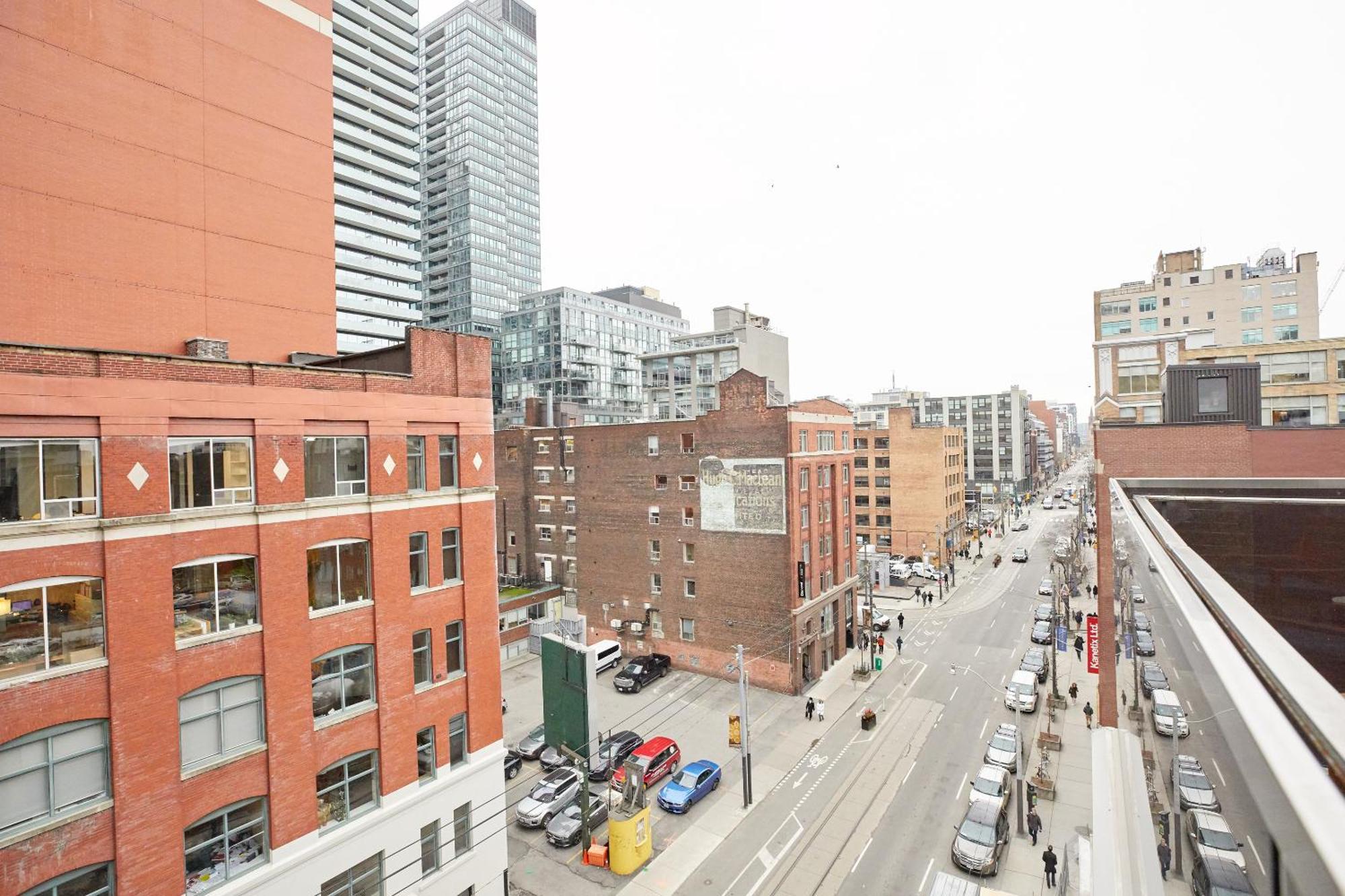 Hotel Sonder The Slate Toronto