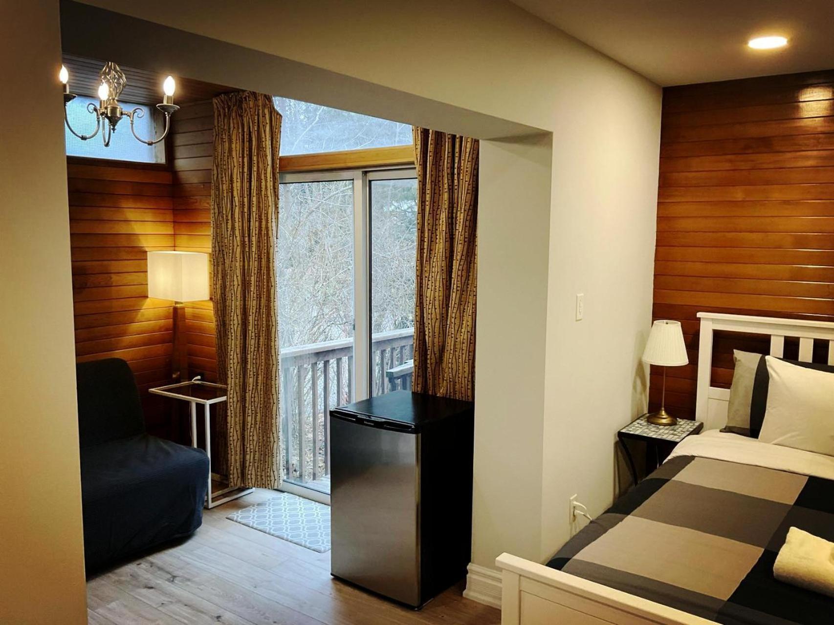Lawrence Garden Guest house *