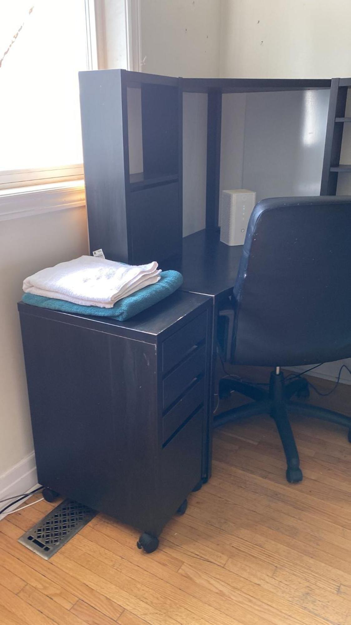 Guest house Private Rooms, Free Parking, Full Kitchen, Prices In Town- York Heights