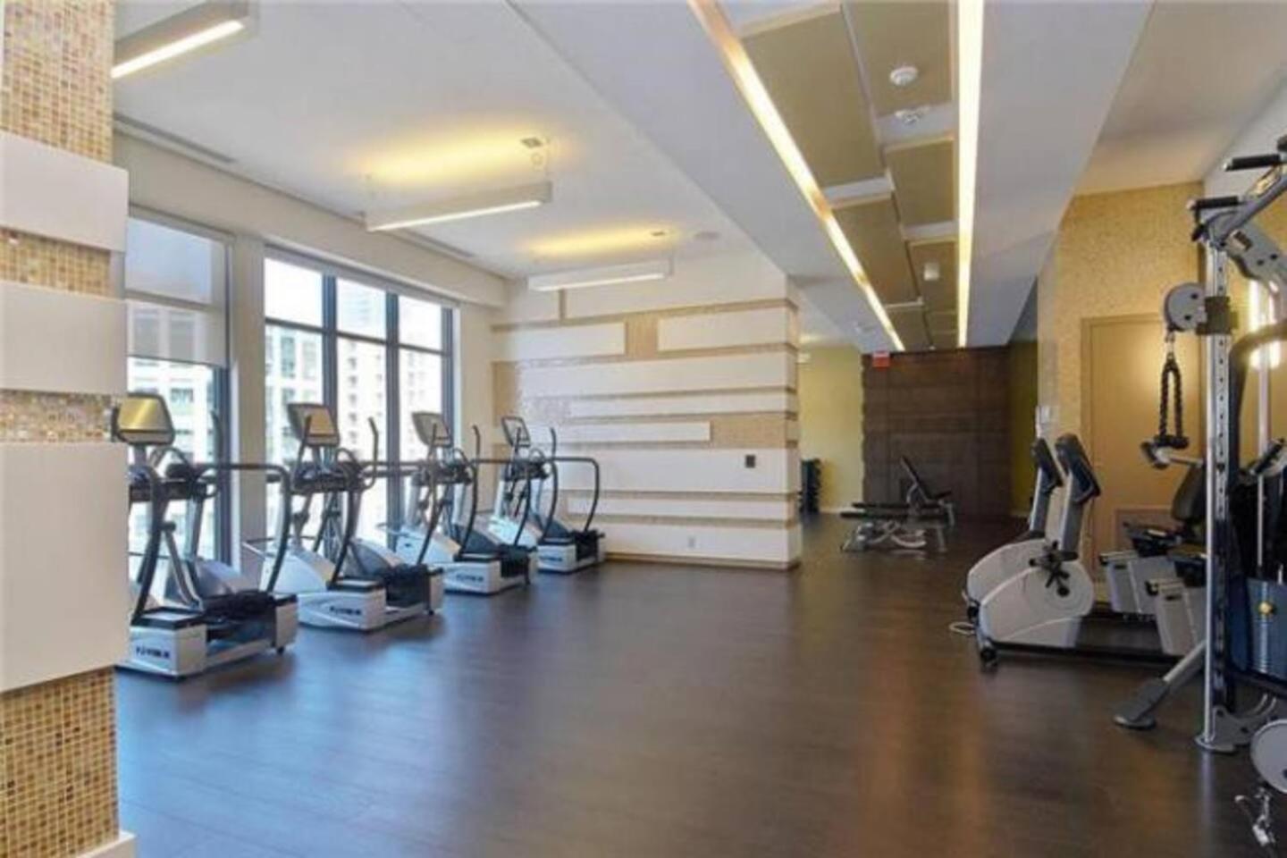 3br Skyline - By Cn Tower & Mtcc & Free Parking *