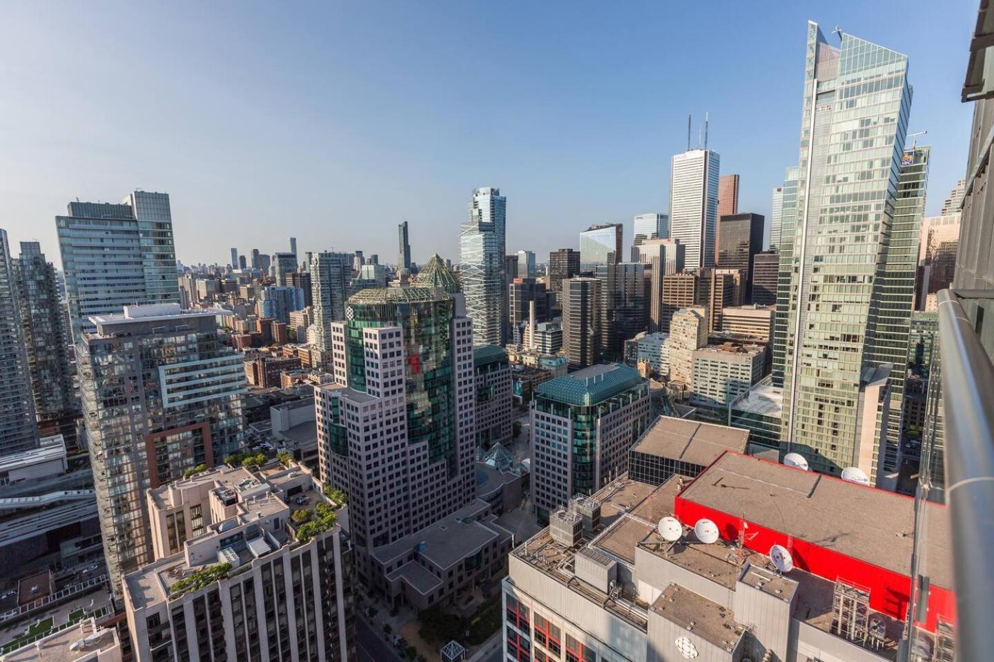 3br Skyline - By Cn Tower & Mtcc & Free Parking *