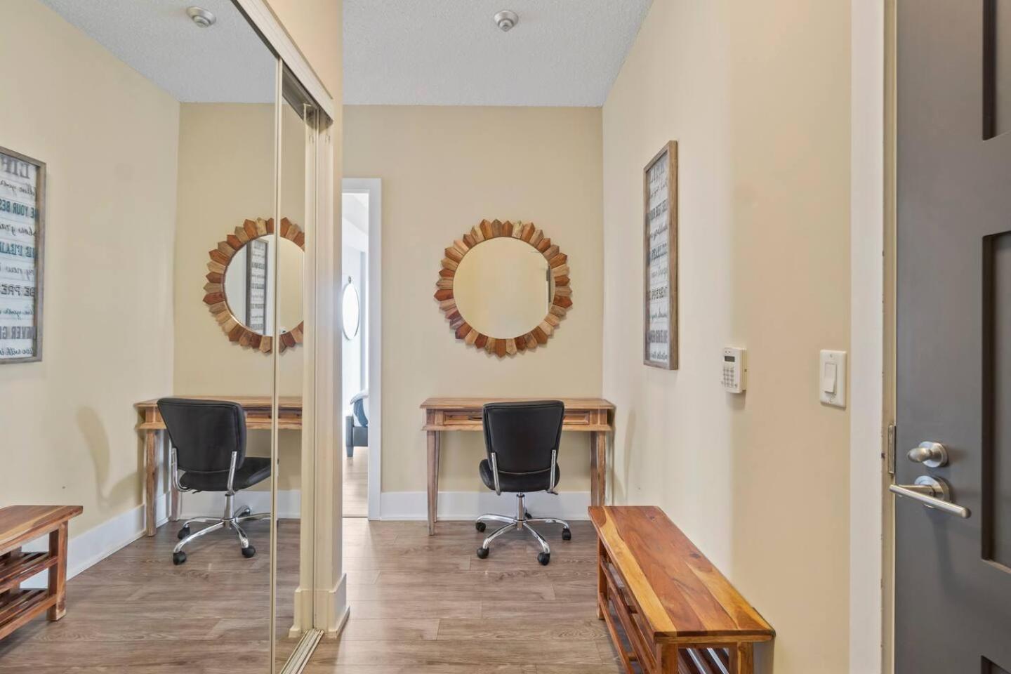 Apartment 3br Skyline - By Cn Tower & Mtcc & Free Parking