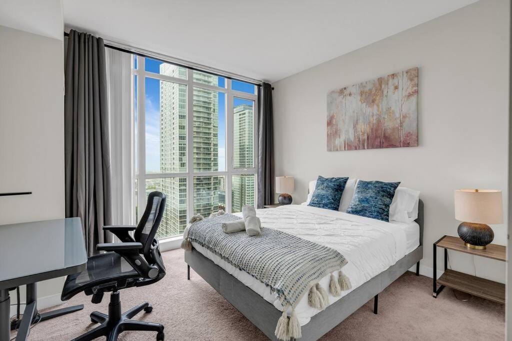 Apartment Stylish - Free Parking & Lake View