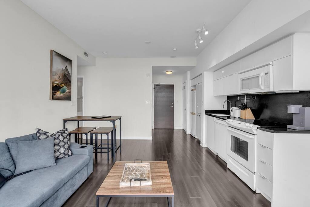 Stylish - Free Parking & Lake View *