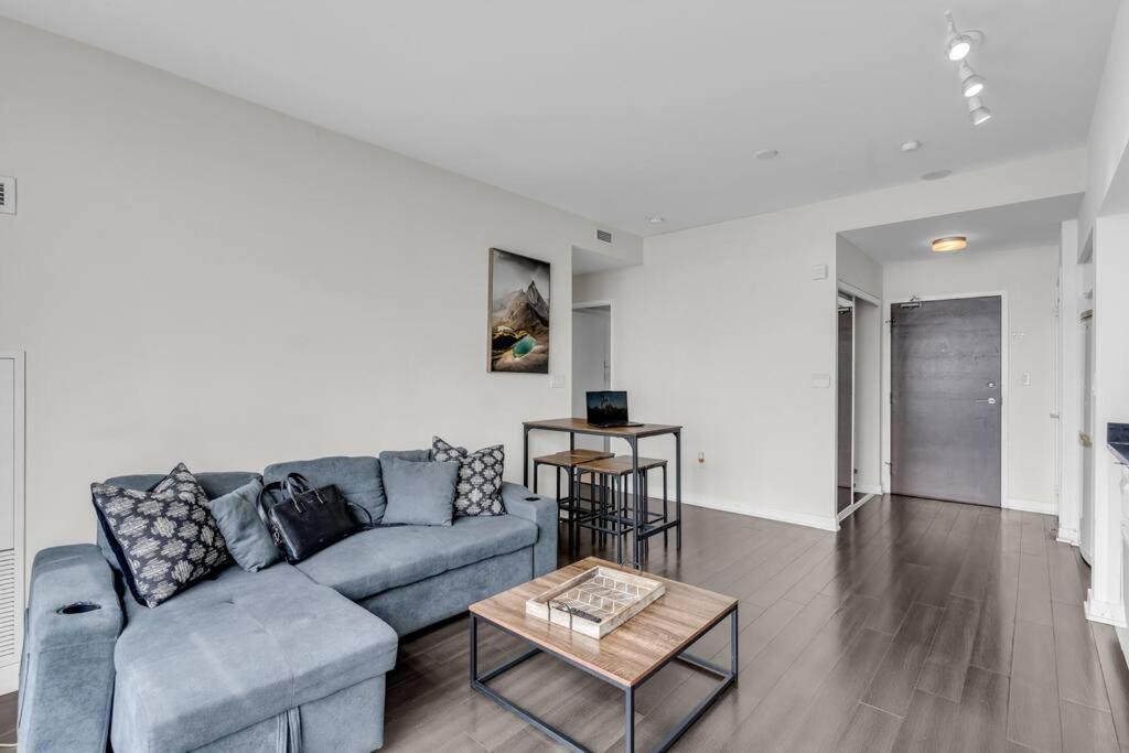 Stylish - Free Parking & Lake View