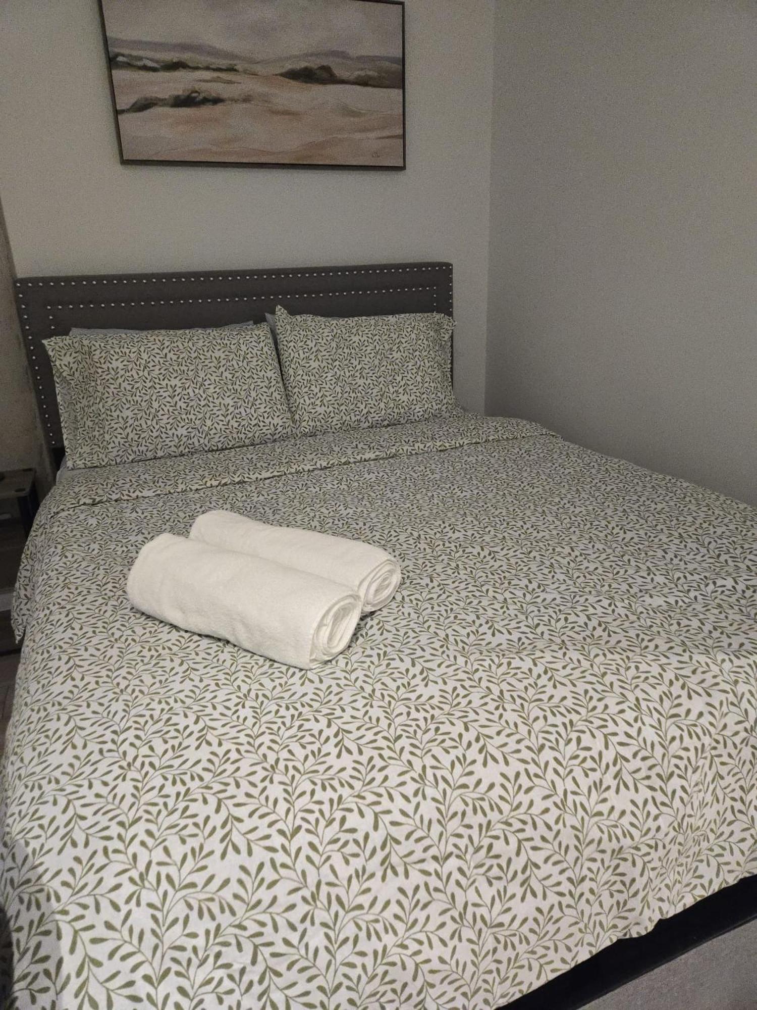 Stunning Open Layout Superb Location * Toronto