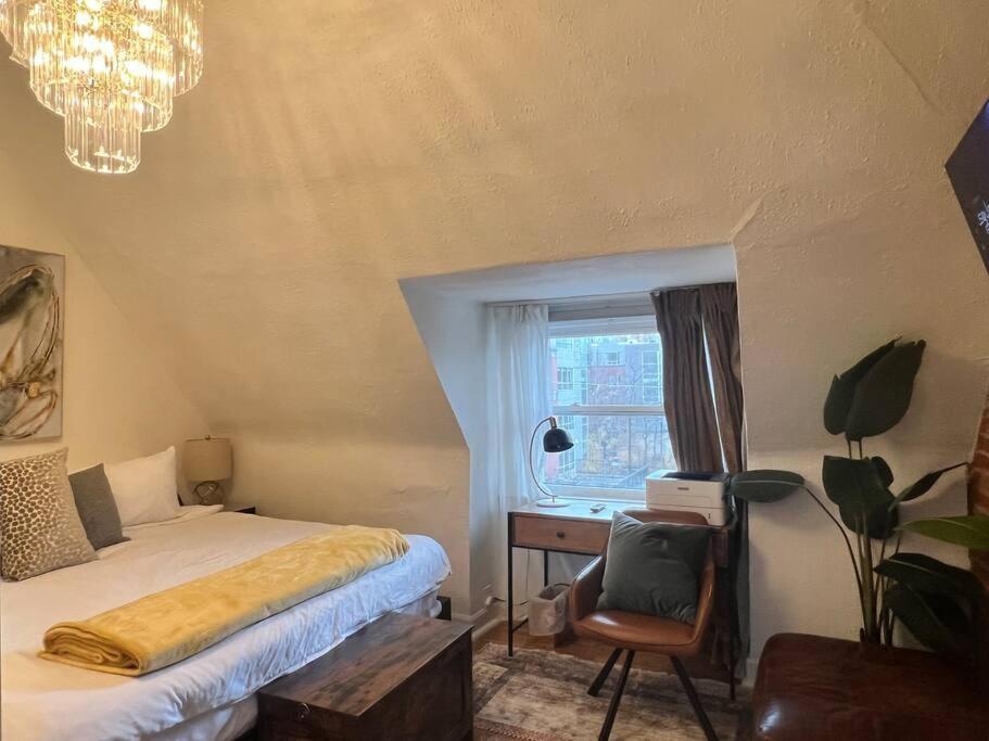 3 Bedroom With Patio Toronto