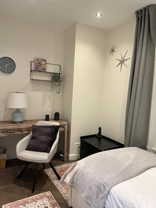 3 Bedroom With Patio Apartment