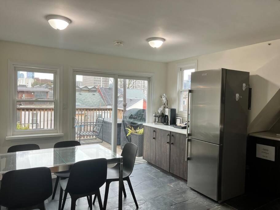 Apartment 3 Bedroom With Patio
