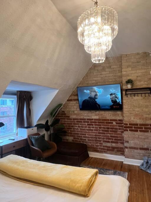 Apartment 3 Bedroom With Patio *