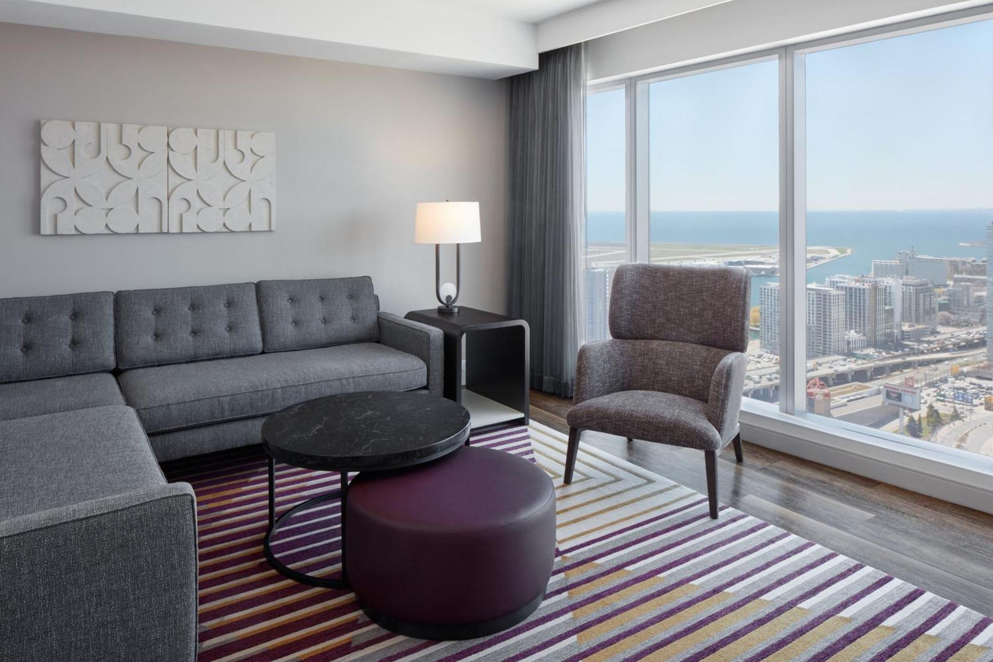 Hotel Delta By Marriott Toronto