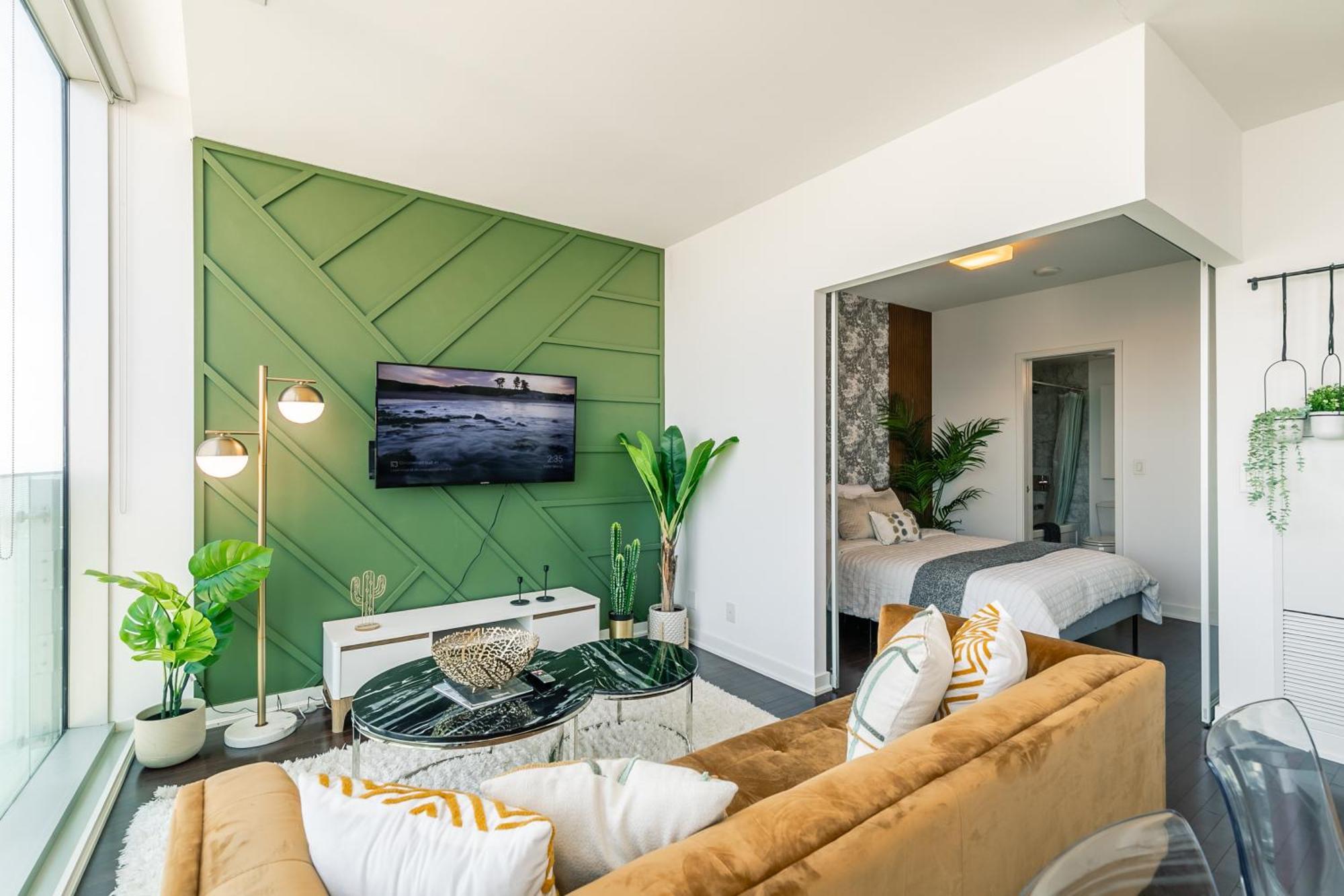 Skyline Retreat Residences Apartment Toronto