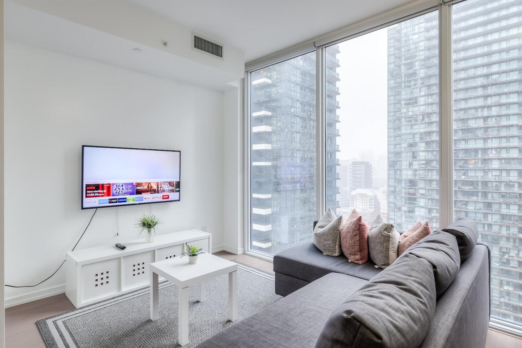 Peter St Apartment