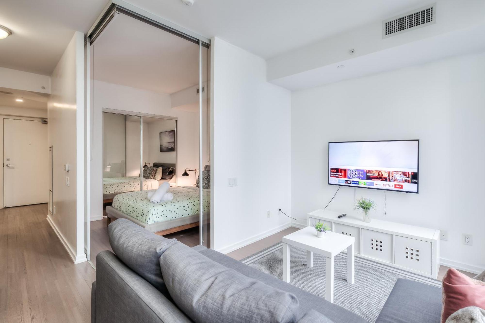 Peter St Apartment *
