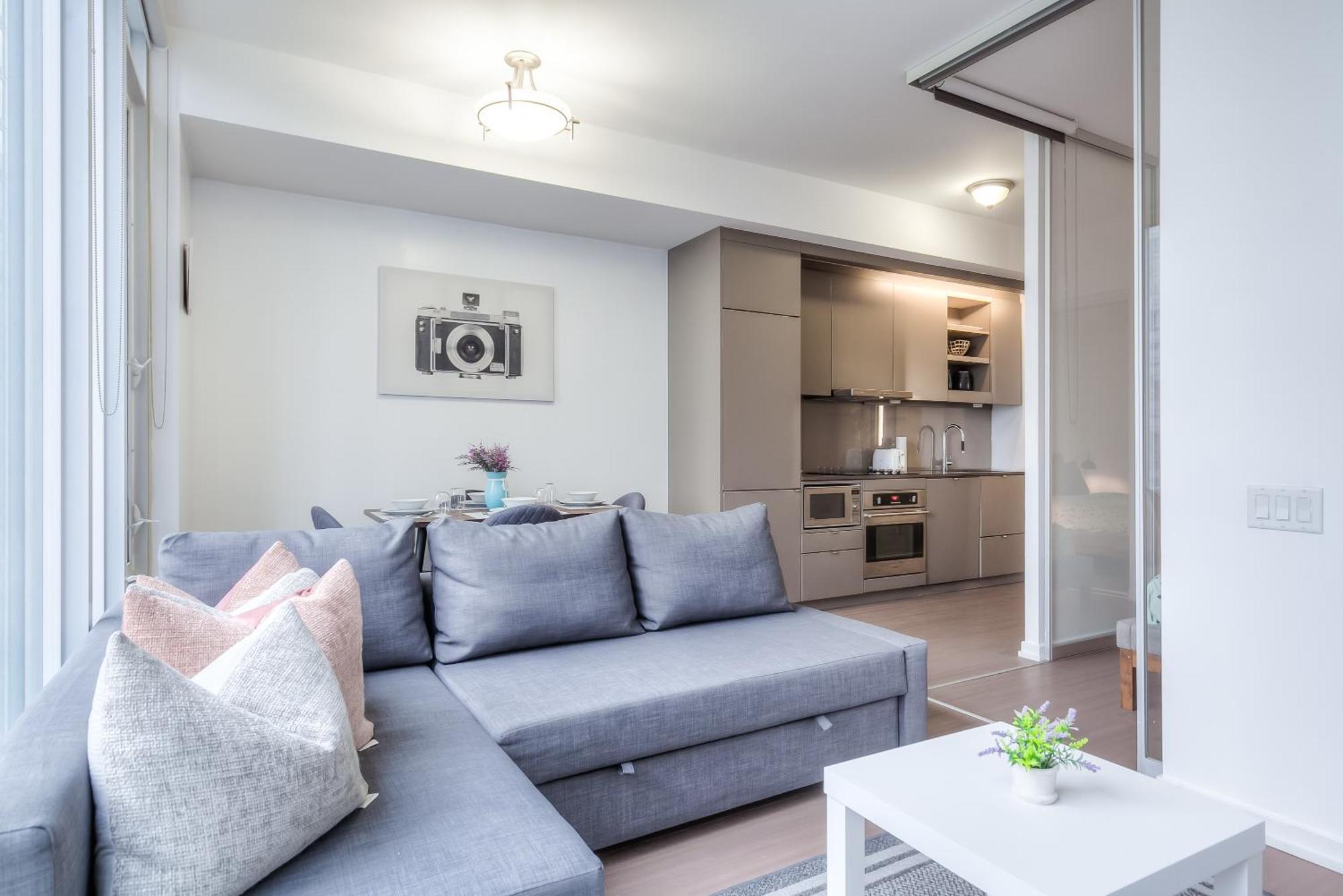 Peter St Apartment