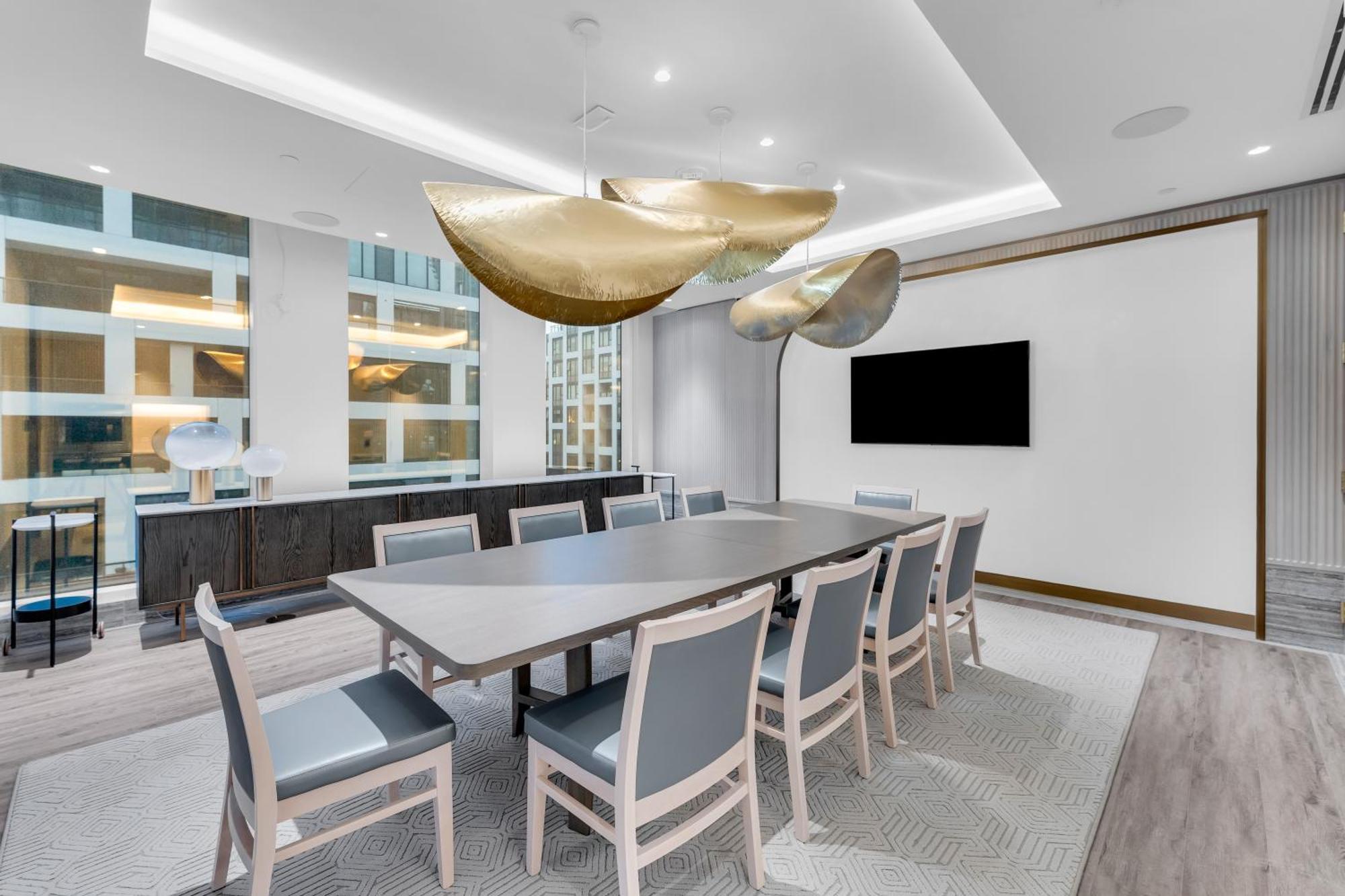 Designer 1 Bedroom On Front Street Toronto