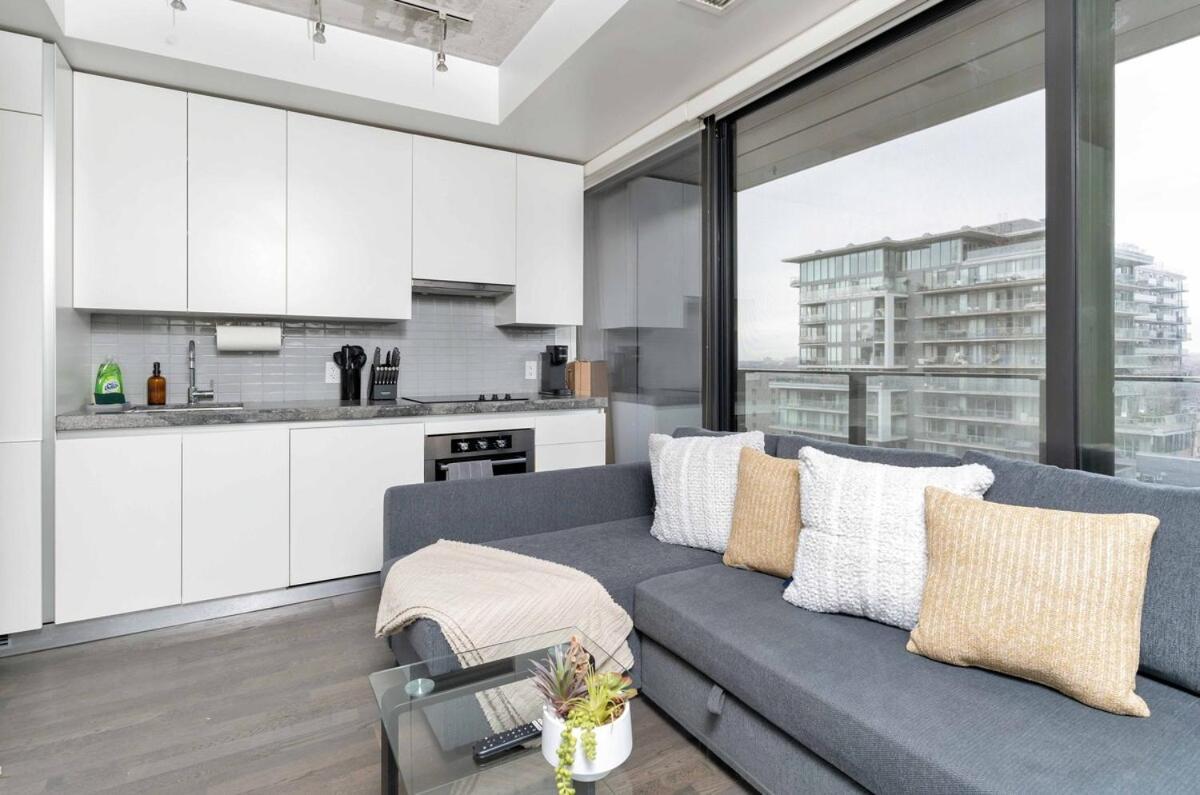 King St W Getaway Perfect For Food Lovers Apartment *