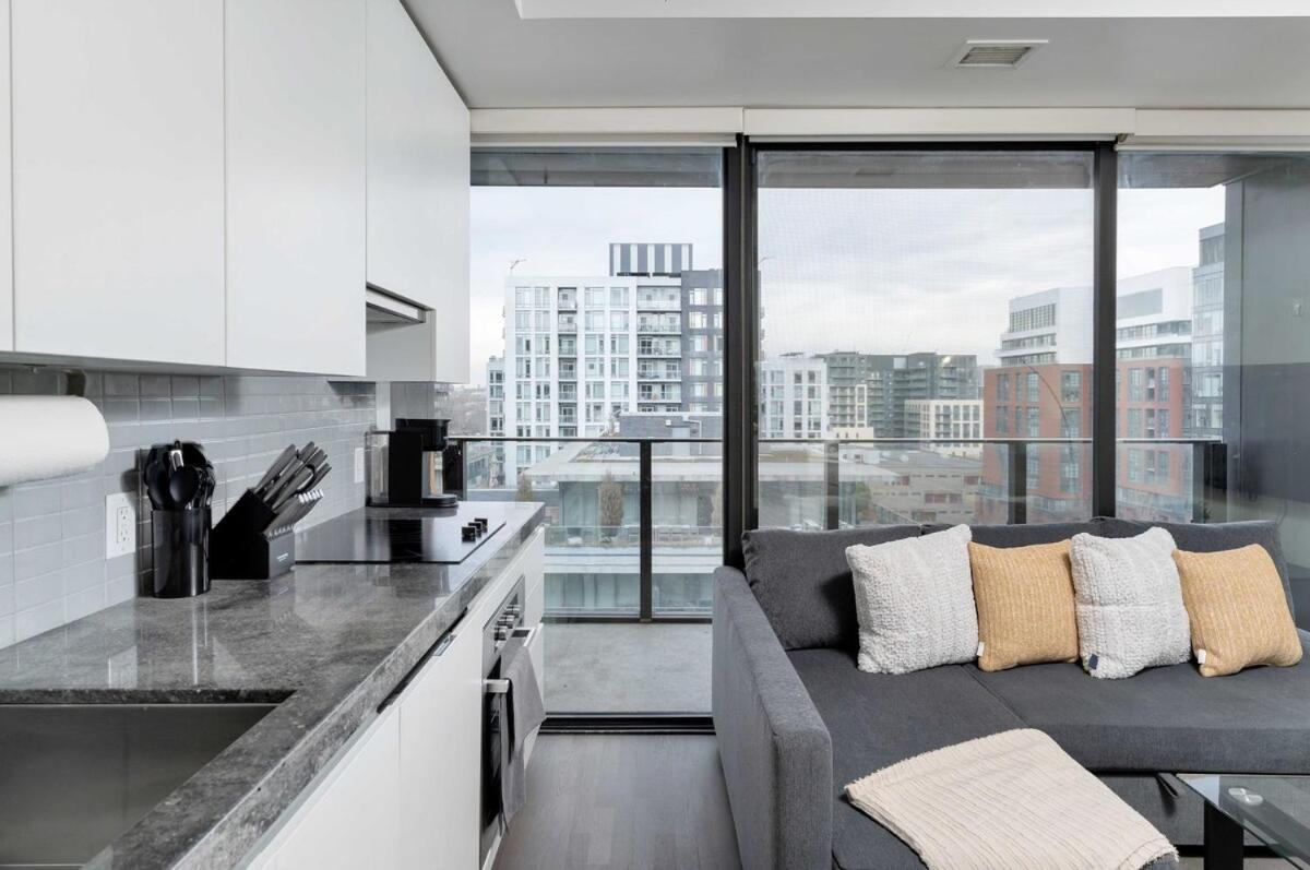 King St W Getaway Perfect For Food Lovers