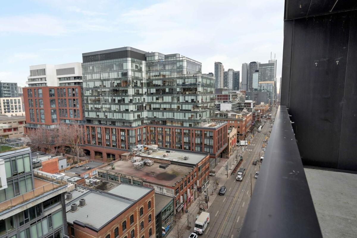 King St W Getaway Perfect For Food Lovers Apartment
