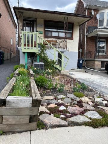 Cozy Retreat Toronto