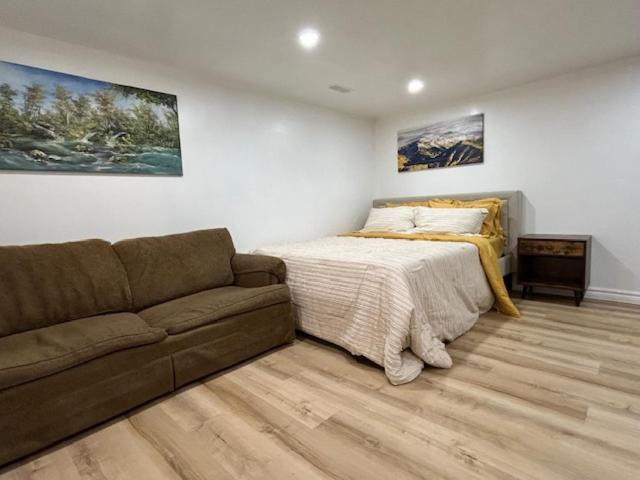 Cozy Retreat Toronto