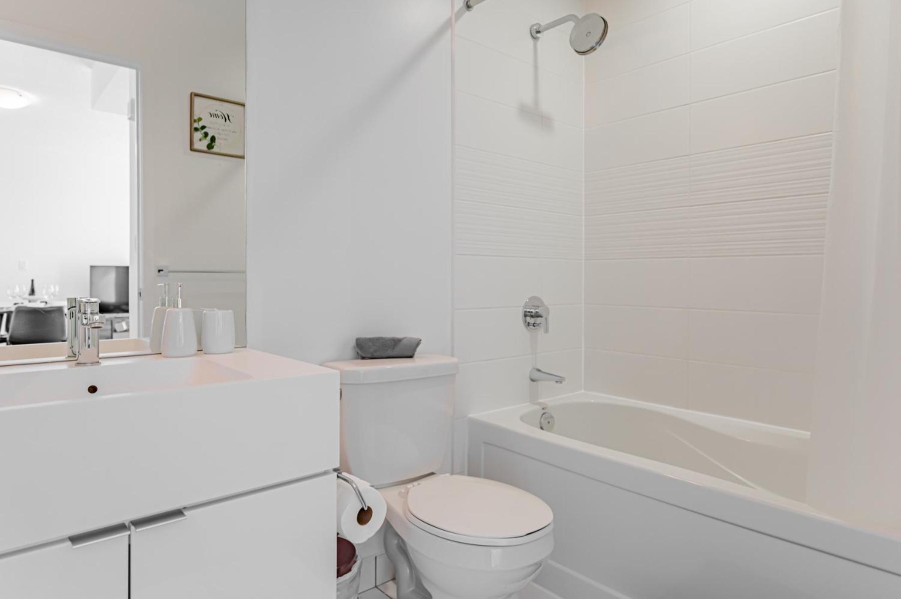 Dan Leckie Apartment Toronto