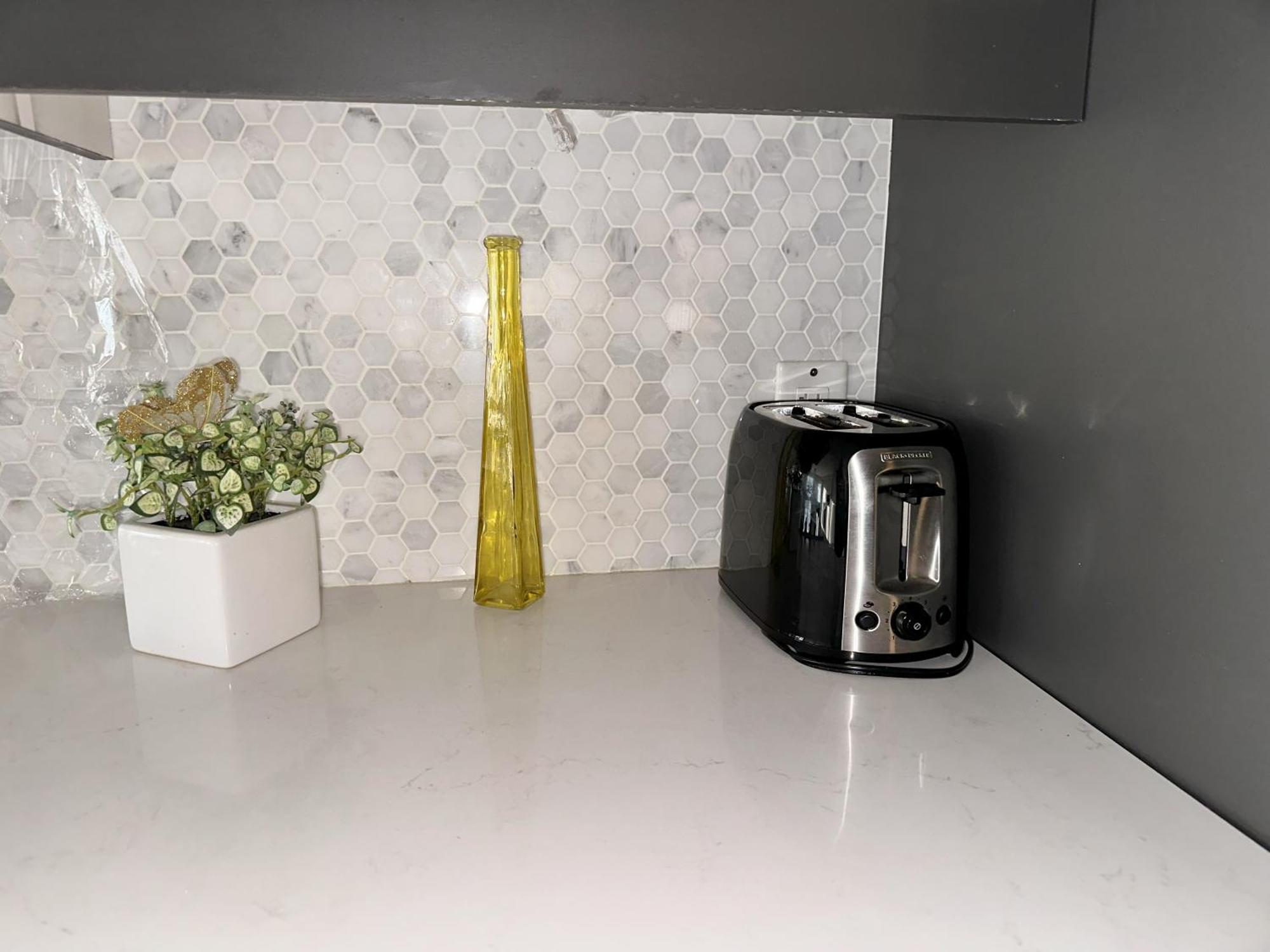 Holiday home Immaculate Executive Townhouse 3br&3ba At Lawrence Park *