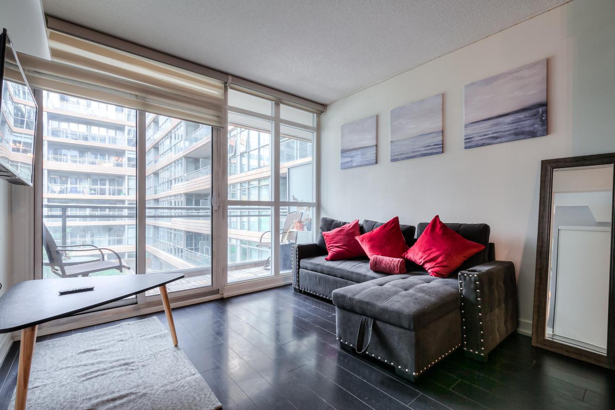 Holiday home Modern Stylish - 5 Min From Cn Tower Toronto
