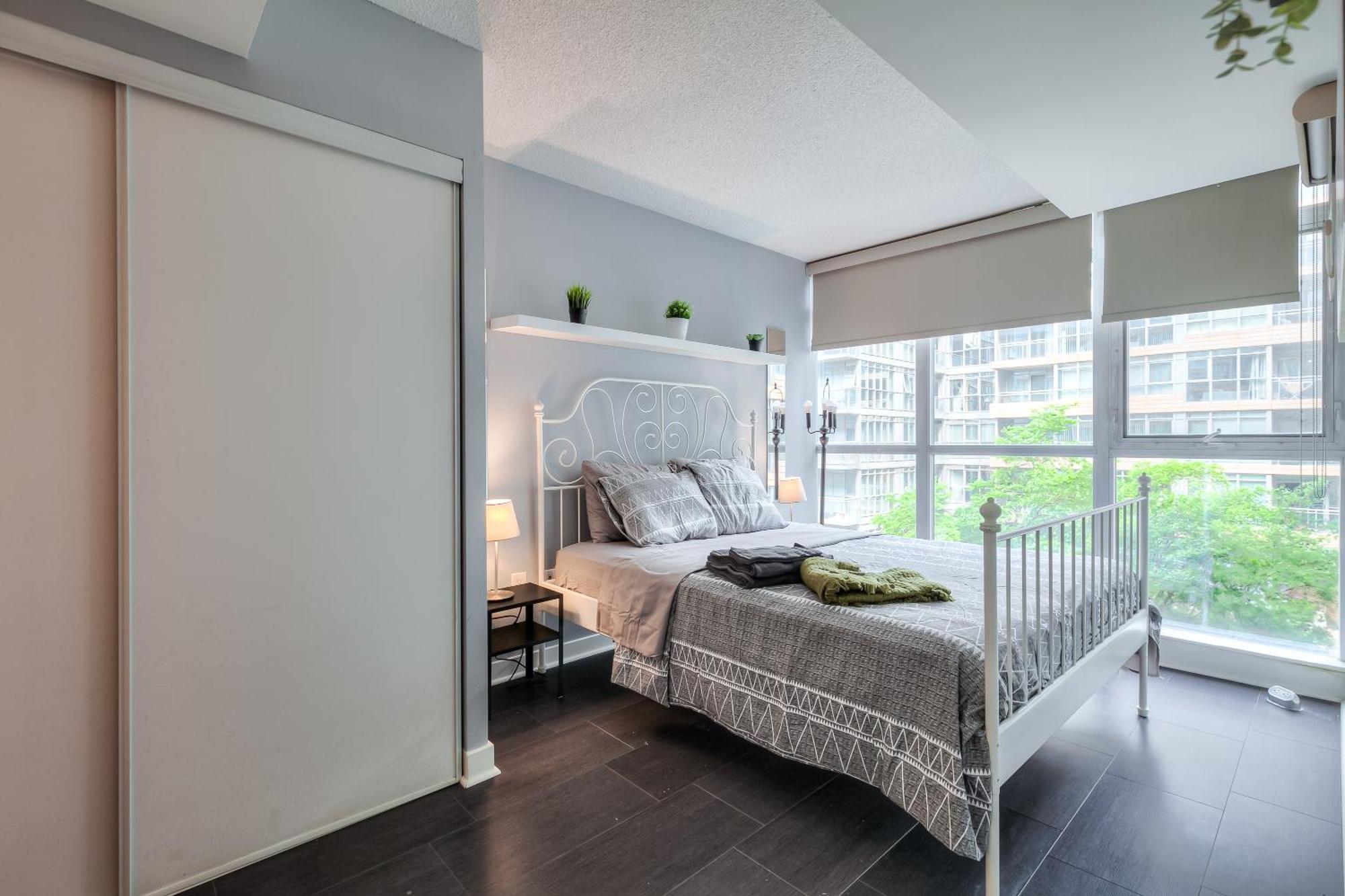 Modern Stylish - 5 Min From Cn Tower * Toronto