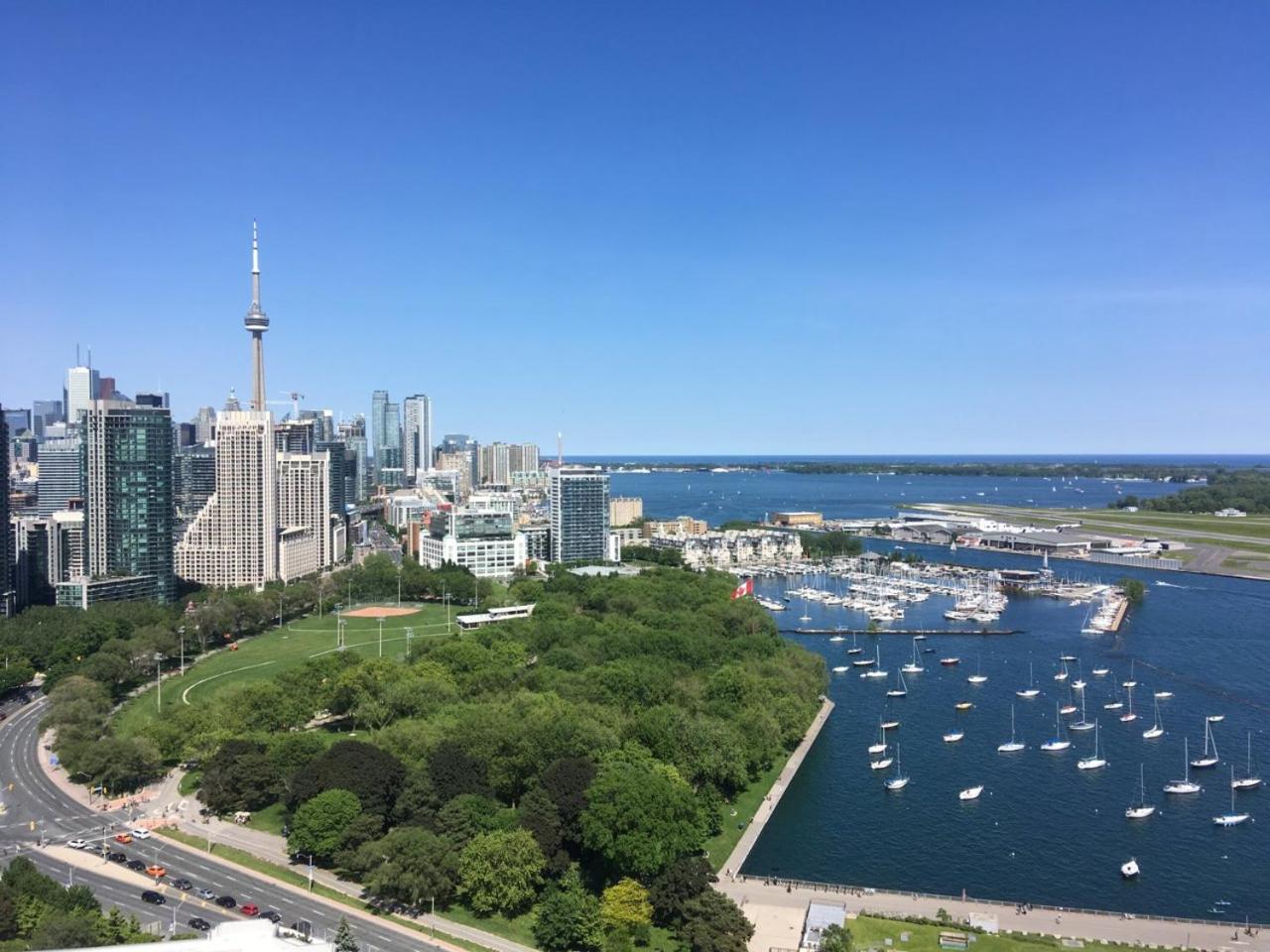 Modern 2br Downtown Condo, Lakeshore, Exhibition Place, York Toronto